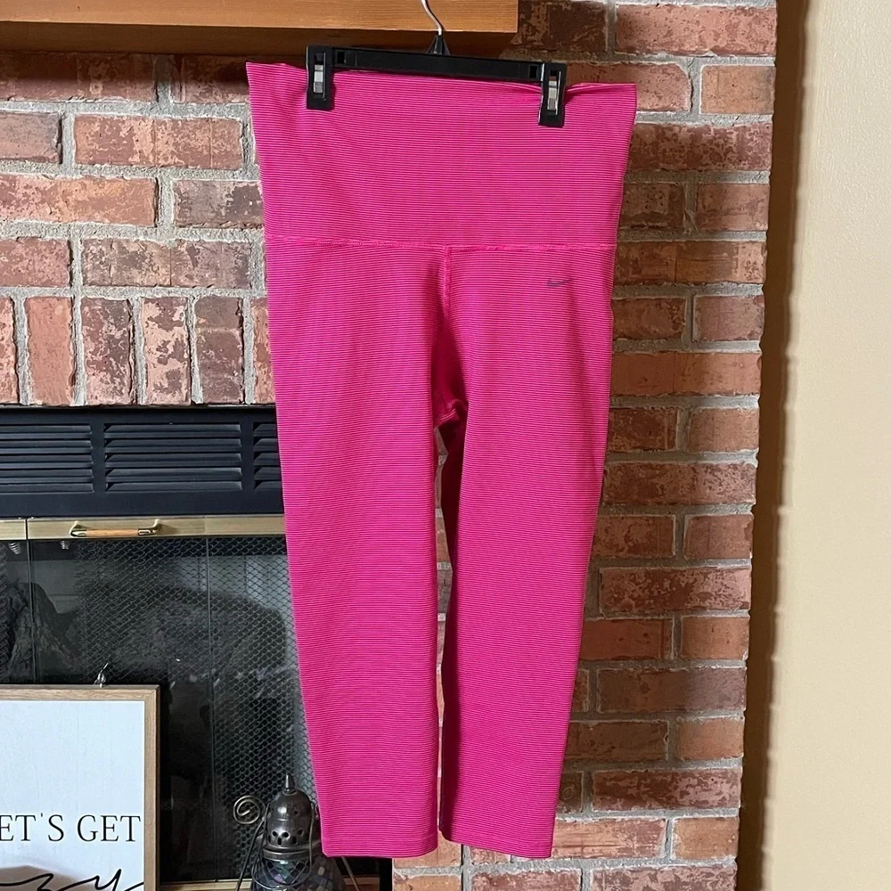 Nike Pink Striped Athletic Capri Pants